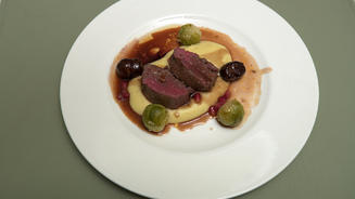 Rehrückenfilet mit Rosenkohl