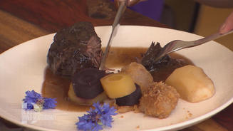 Ochsenbäckchen, Wurzelgemüse, Klöße