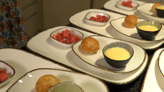 Pförtchen, Eierlikörcreme und Kompott