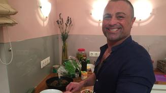 Shapour lädt in sein "Schlösslein" ein