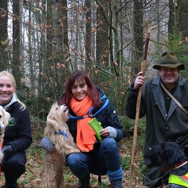 Tiergeschichten2 - VOX-DOCMA TV-DANIEL VOGT - Diana beim Jagility in freier Natur