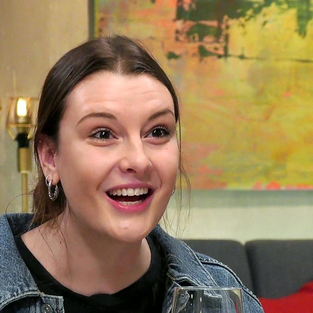 Tanja ist begeistert: Ihr First Date Simon war schon bei „Die Höhle der Löwen\! Tanja ist begeistert: Ihr First Date Simon war schon bei „Die Höhle der Löwen\!