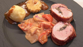 Gefüllte Schweinelende mit Knödel