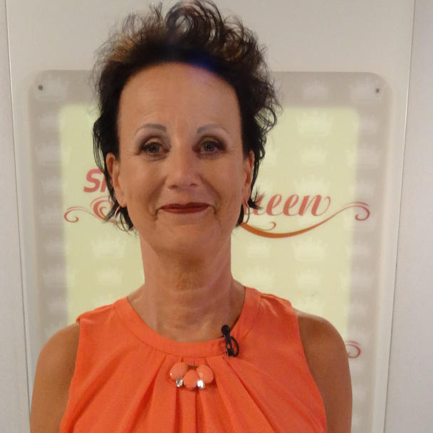 Shopping Queen 2016 Salzburg Catwalk Gabriele.jpg Shopping Queen 2016 Salzburg Catwalk Gabriele.jpg