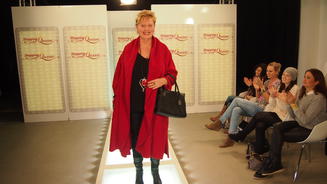 Eine der Damen bekommt 10 Punkte