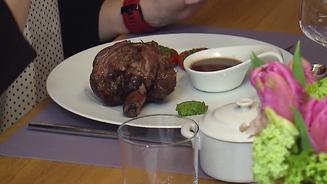 Lammhaxen Provencale mit Tomaten