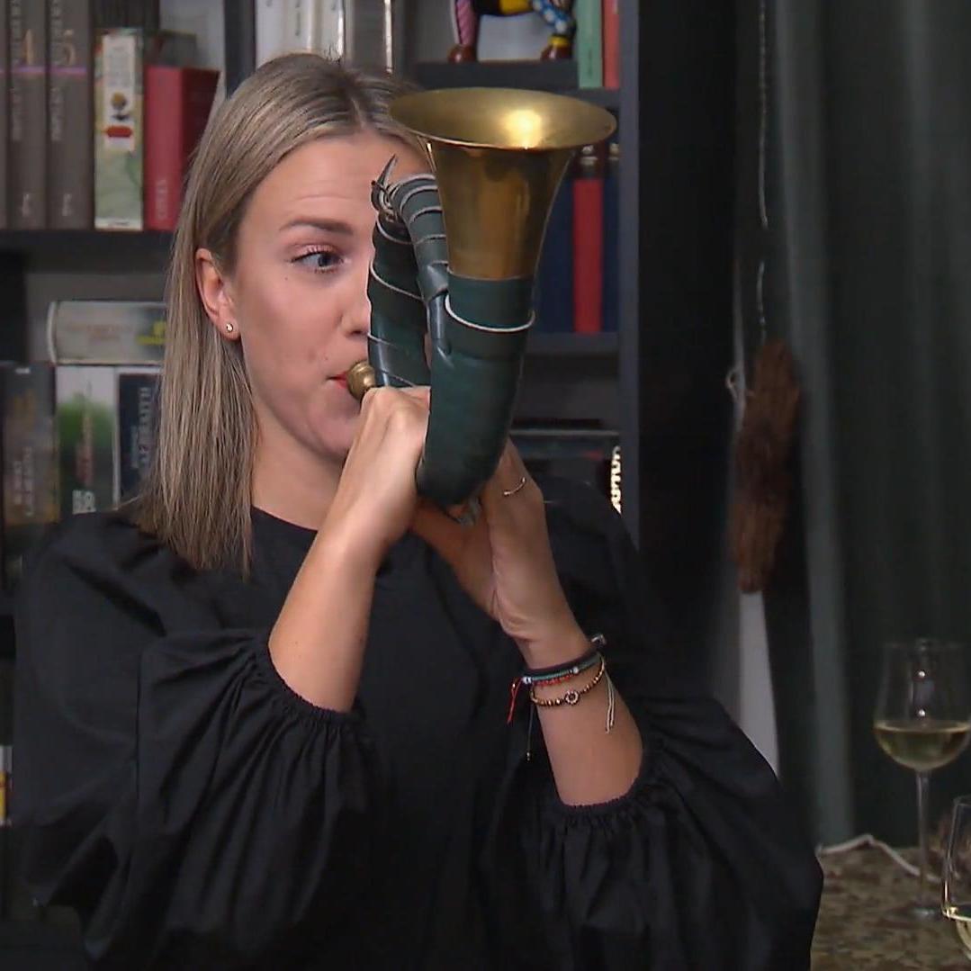 Auch Marta zeigt am Horn, was sie kann. Auch Marta zeigt am Horn, was sie kann.