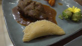 Rehrücken mit Maronenkräutermantel
