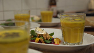 Kürbis-Suppe mit Rote-Bete-Carpaccio