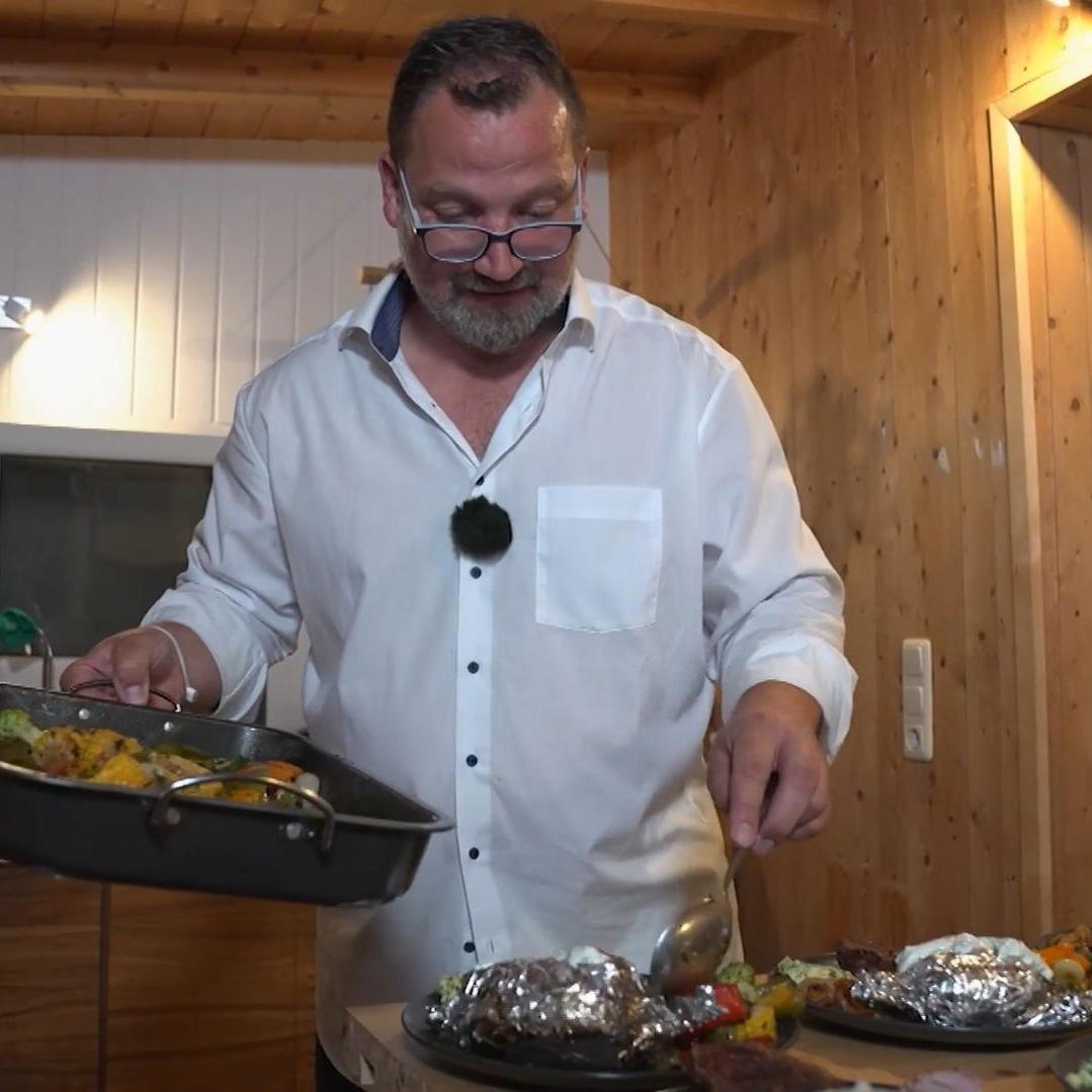 Erleichterung für Heiko: Endlich geht´s ans Anrichten!