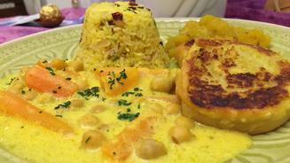 Duftender Safran-Reis mit Rosenwasser