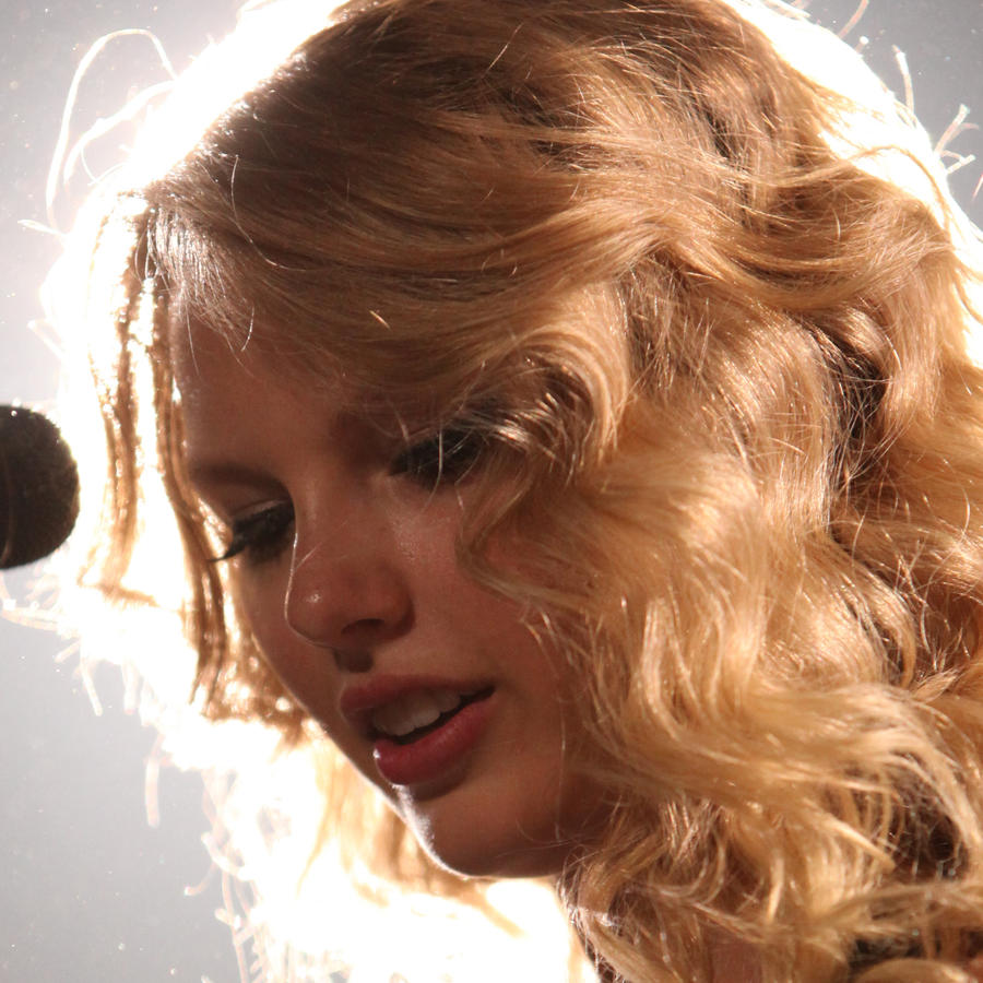 Taylor-Swift-----Fearless--Taylor---s-Version.jpg Taylor-Swift-----Fearless--Taylor---s-Version.jpg