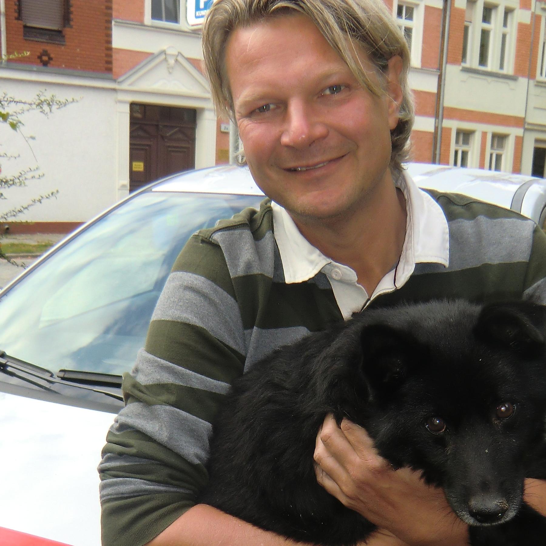 Tiere in Not 1 - Frank und Scotty Tiere in Not 1 - Frank und Scotty