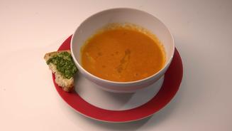 Tomatensuppe mit Orangenfilets