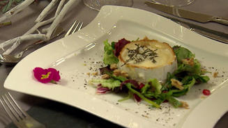 Lachstatar mit Meerrettich-Schmand