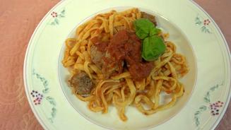 Kalbsfilet in Tomatensugo