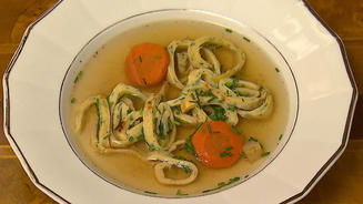 Frittatensuppe mit Palatschinken