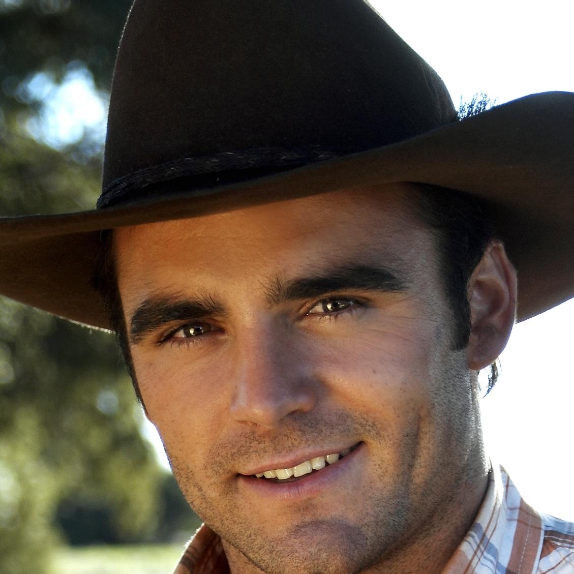 dustin clare