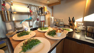 Soufflé Gruyère/ Ruccola/ Zitrone