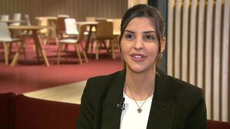 Laila findet statt Liebe sich selbst 