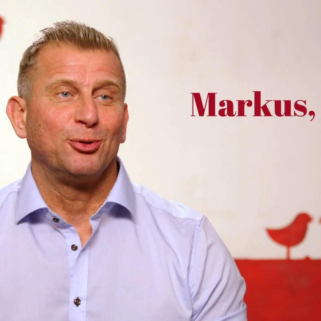 Markus hat bereits Schmetterlinge im Bauch. Markus hat bereits Schmetterlinge im Bauch.