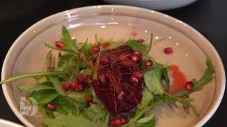 Gefüllte Manti auf Rote-Bete-Carpaccio