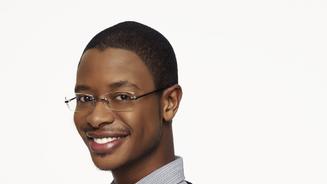 Arjay Smith als Max Lewicki