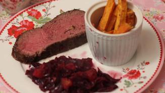 Roastbeef und Orangen-Rotkohl