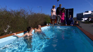 Der Pitch am Pool