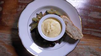 Käsesoufflé mit Traubensalsa