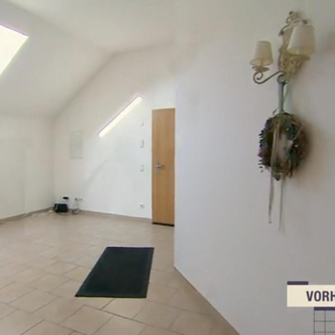 Leer, kahl und kalt! So trist wirkte der große Eingangsbereich vor der Umgestaltung.
