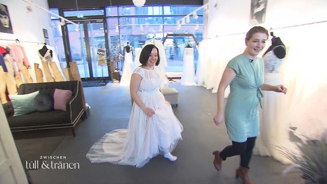 Mit diesem Dress beweist "Zwischen Tüll und Tränen"-Profi Maxi kein glückliches Händchen