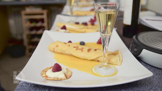Crêpes Grand Marnier mit Orangencreme