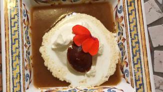 Weißes Basilikumeis