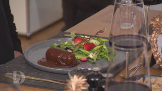 Kalbsroulade mit lauwarmen Sommersalat