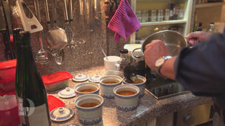 Fleischbällchen im Reismantel