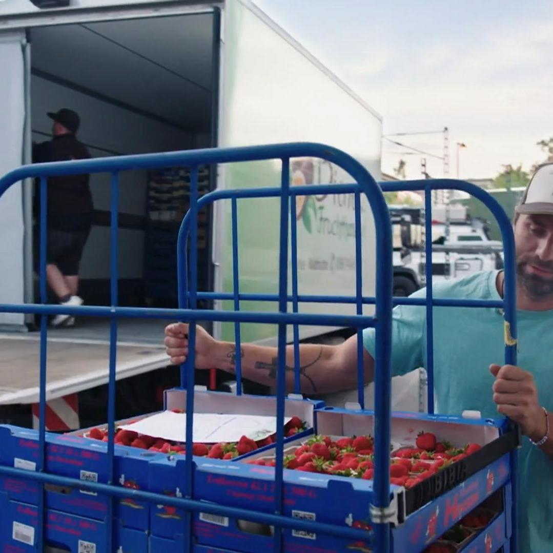 Mit einem Jahresumsatz von 8 Millionen Euro sorgt der Filialleiter für viel Aufsehen in der 15.000-Einwohner-Gemeinde. Mit einem Jahresumsatz von 8 Millionen Euro sorgt der Filialleiter für viel Aufsehen in der 15.000-Einwohner-Gemeinde.
