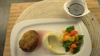 Hirschkalbsrücken mit Maronenkruste