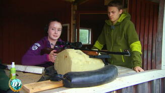 Leonie will Pajala den Rücken zukehren