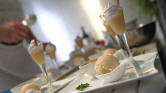 Suspiro de Limena & Picarones