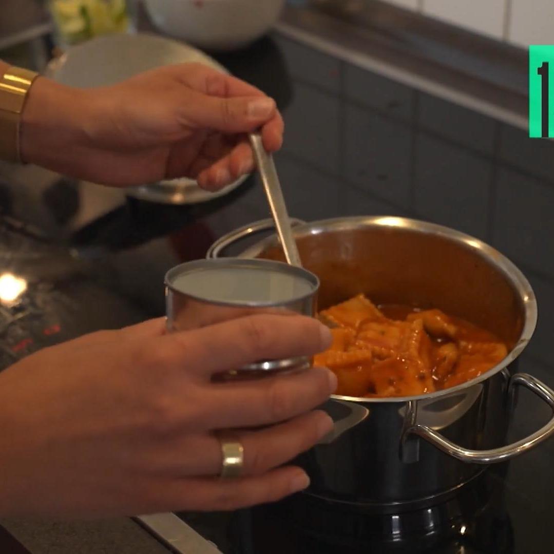Helen Benders mit viel Liebe aufgewärmten Dosenravioli. Helen Benders mit viel Liebe aufgewärmten Dosenravioli.