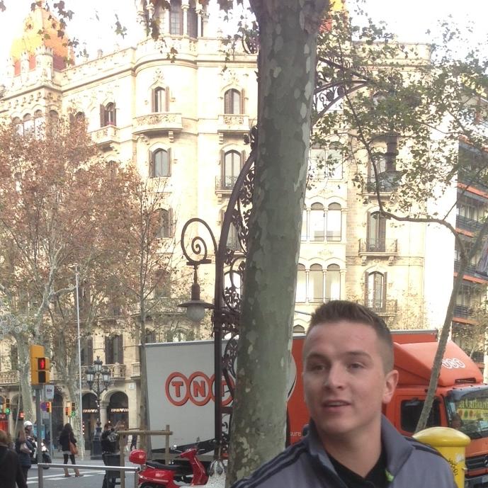 AUD Aaron Troschke-Couchsurfing in Barcelona AUD Aaron Troschke-Couchsurfing in Barcelona