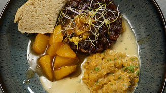 Thunfischtatar mit Orangensugo 