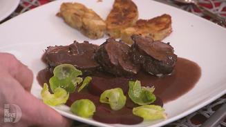 Rinderbäckchen mit Serviettenknödel