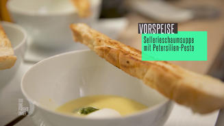 Sellerieschaumsüppchen mit Pesto