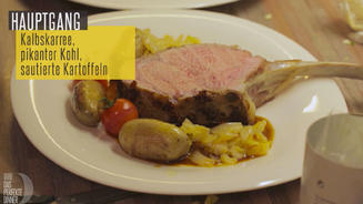 Im Ganzen gegartes Kalbsrack mit Kohl