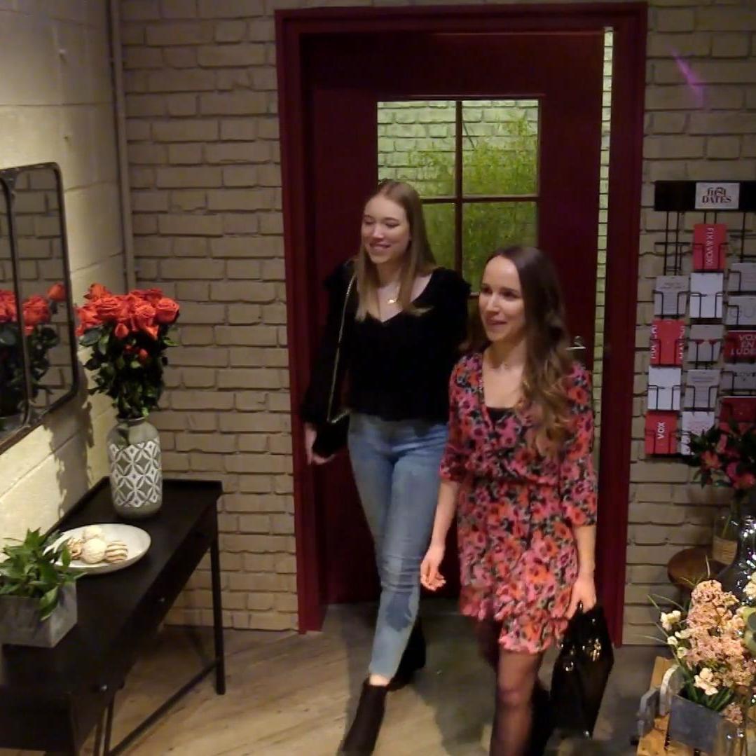 Alina & Flora suchen ihren Traummann bei \First Dates\ Alina & Flora suchen ihren Traummann bei \First Dates\