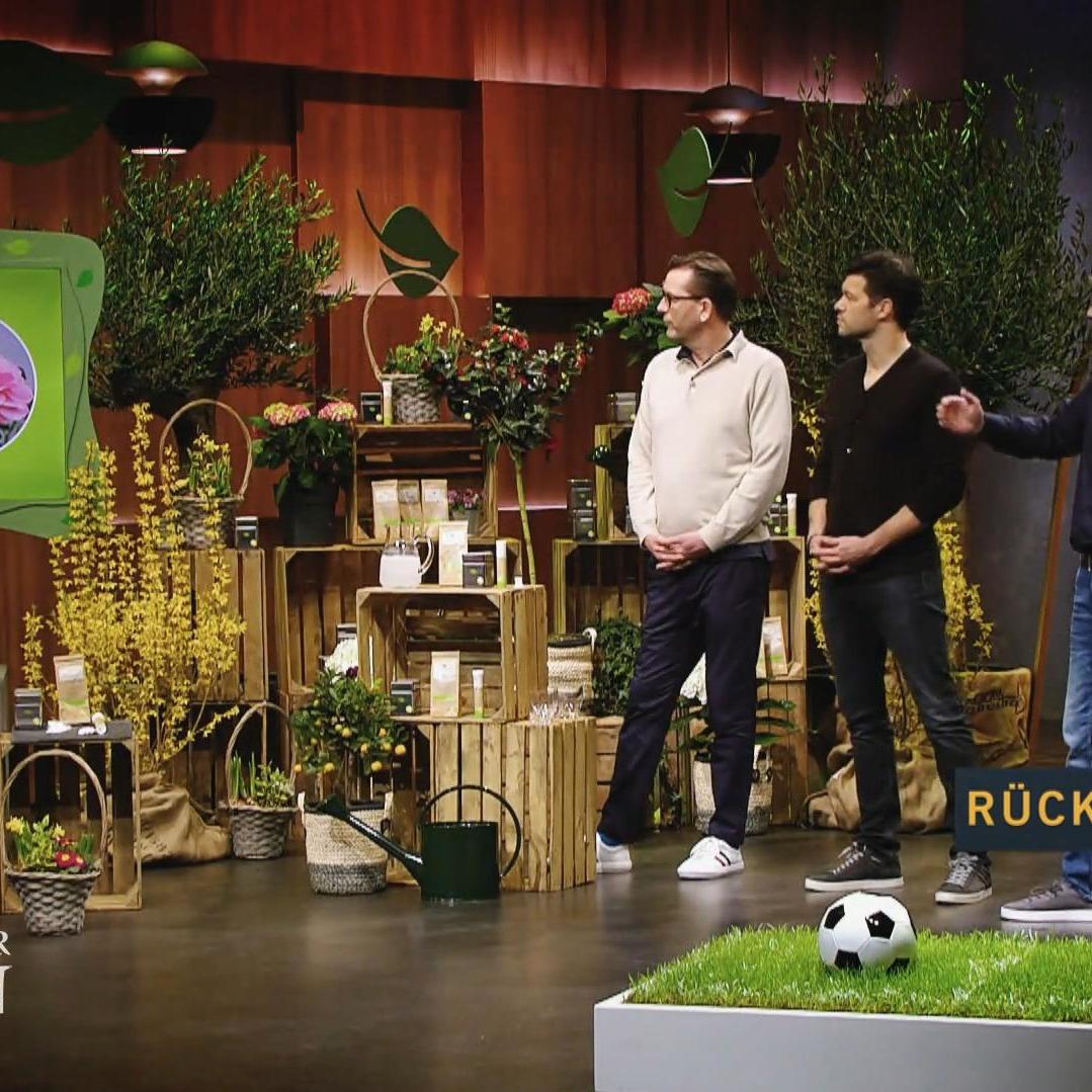 Michael Ballack kann mehr als Fußball spielen Michael Ballack kann mehr als Fußball spielen