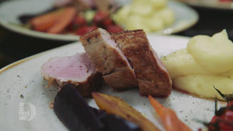 Schweinefilet in Kräutermantel