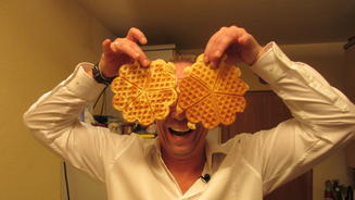 Jetzt kommt Stimmungskanone Helmut